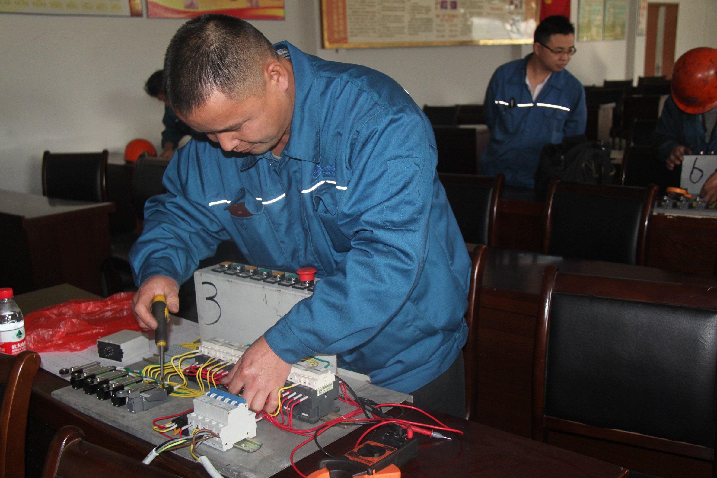 1545120629257596rvI2.jpg 1 (2).jpg